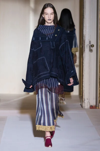 Look 35
